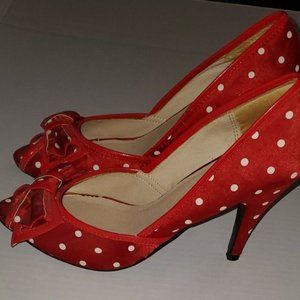 1/2 Sugar Red & White Polka Dot Heels Shoes 8